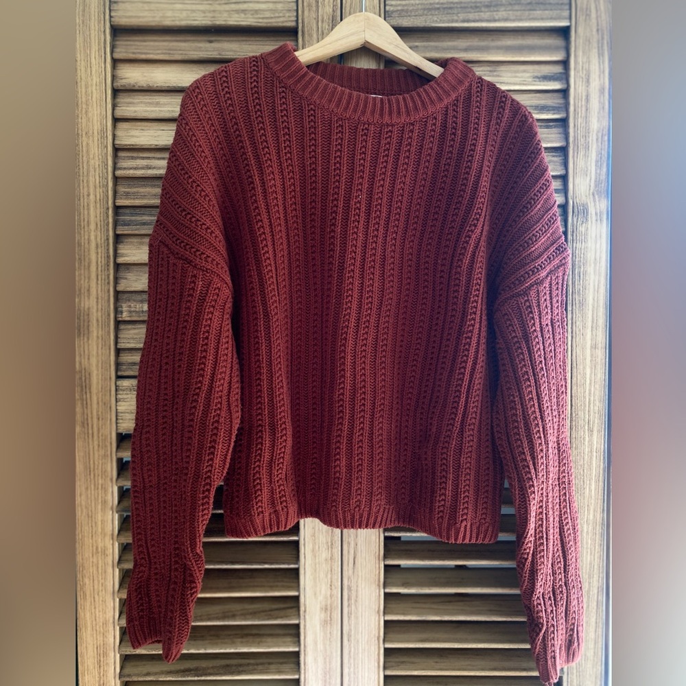 Universal Thread Women's Textured Crew Neck Sweater - Rust